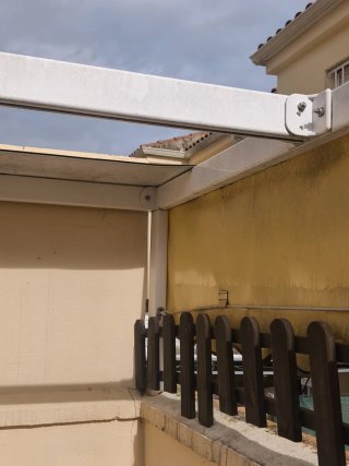 PÉRGOLA EXTERIOR