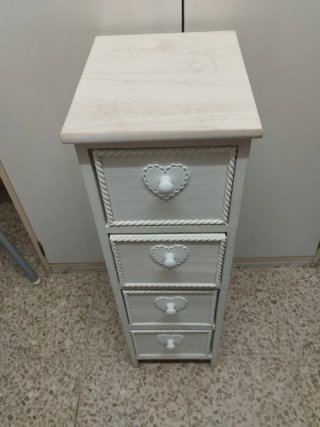 Mueble auxiliar 4 cajones corazón