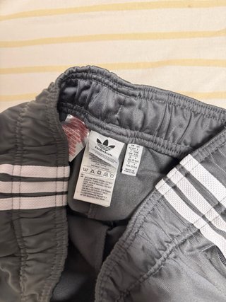 Pantalón Chandal Adidas Gris Niño