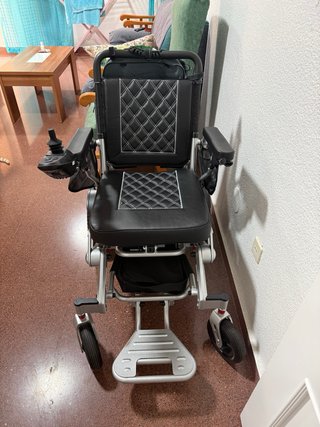 Silla de ruedas eléctrica plegable