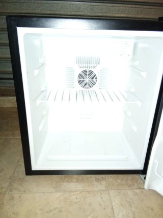 NEVERA PEQUEÑA MINIBAR HABITACIÓN
