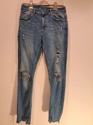 Pantalon vaquero roto + REGALO GRATIS