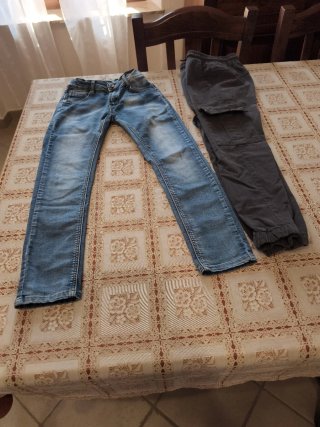 2 paia pantaloni bambino taglia 8 anni