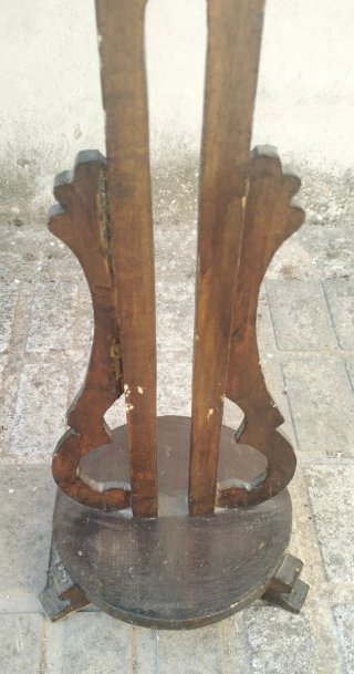 Juego 3 pedestales madera antiguos