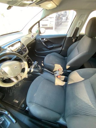 Peugeot 208 2018 1.6 Style