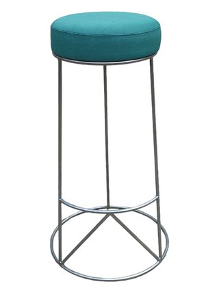 Taburete alto con reposapiés