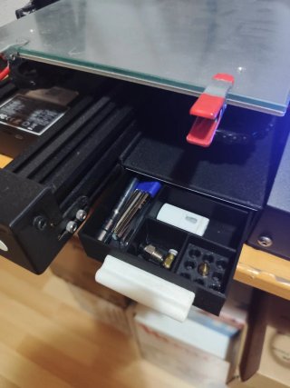 Impresora 3D Creality Ender 3 Pro con accesorios