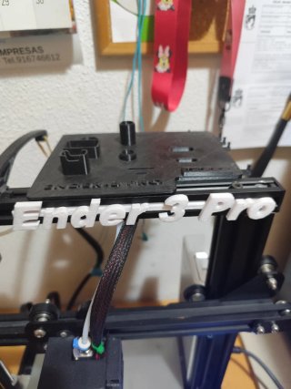 Impresora 3D Creality Ender 3 Pro con accesorios