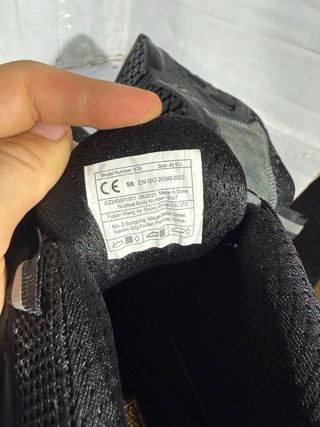 Zapatillas seguridad 42