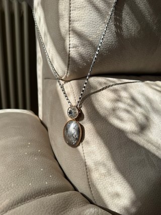 Vintage-style oval medallion necklace