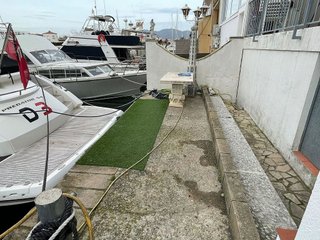 Garaje en venta en Empuriabrava en Castelló d´Empúries