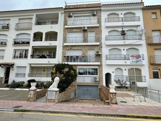 Garaje en venta en Empuriabrava en Castelló d´Empúries