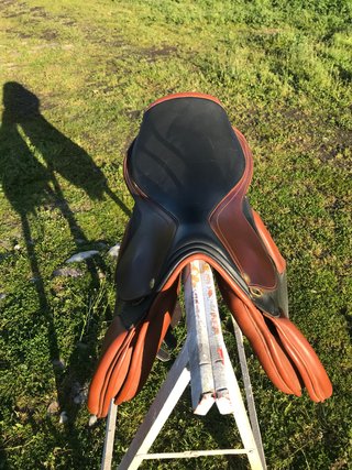 Silla de Salto Zaldi Marrón