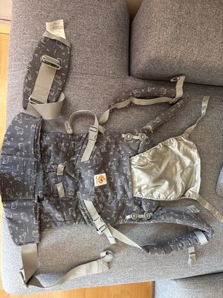 Mochila Ergobaby Elefantes Gris
