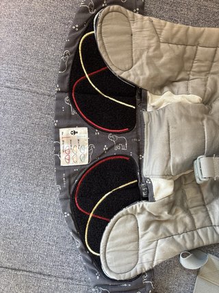 Mochila Ergobaby Elefantes Gris