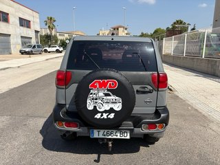 Nissan Terrano II 2000