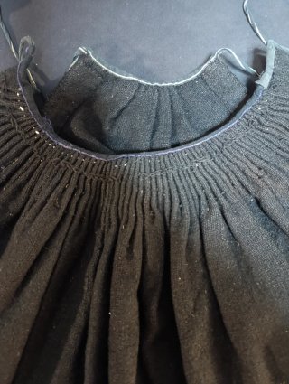 Manteo Alistano Paño Negro Saya Tradicional