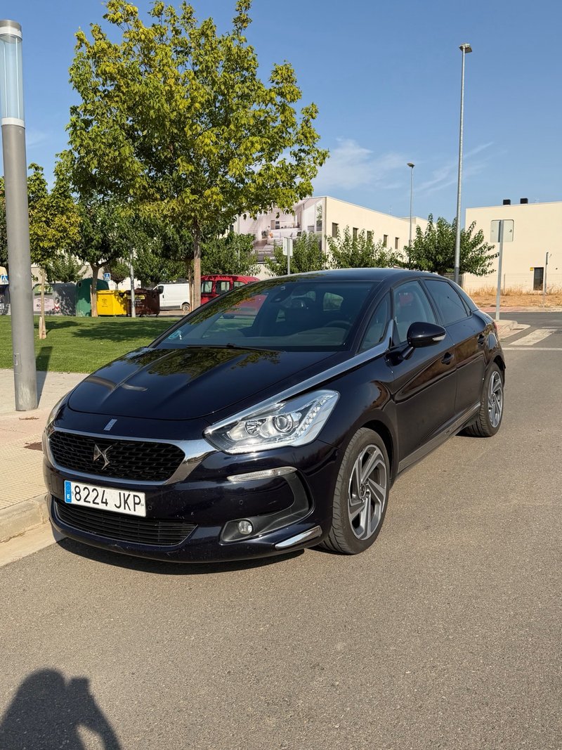 DS 5 2015 - foto 1