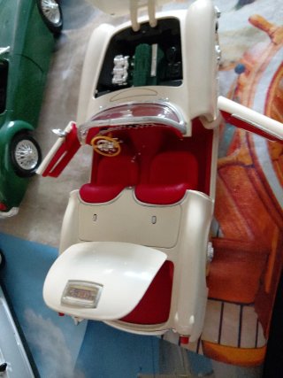 Coches a escala 1:18