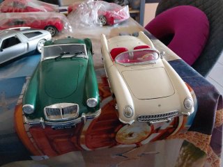 Coches a escala 1:18