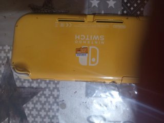Nintendo Switch Lite Amarilla