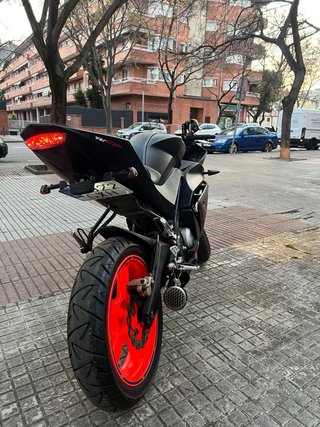 Yamaha YZF-R125 Negra 2009-2010