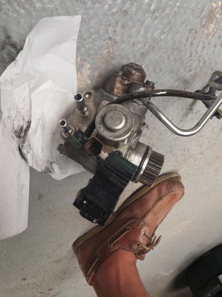 Bomba de inyección Delphi 28384347