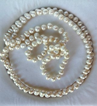 Collar largo de perlas auténticas