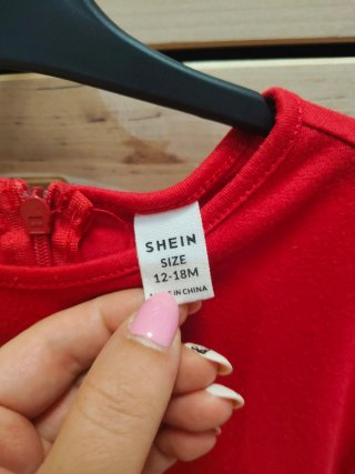 Mono de verano rojo Shein (Talla 12-18 meses)