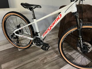 MEGAMO KU2 26"