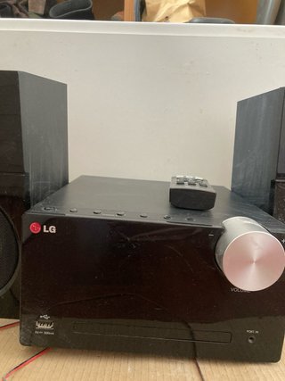 Minicadena LG Negra con Mando