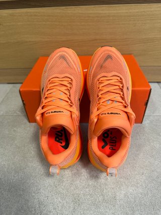 Nike Vomero Plus NUEVA