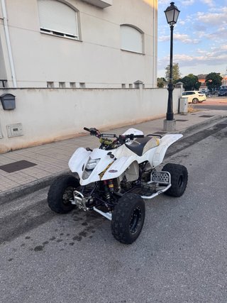 Suzuki LTZ Quad Blanco