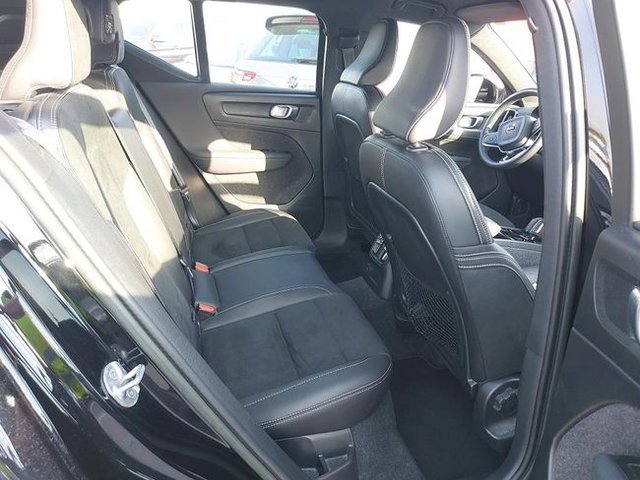 Volvo XC40 1.5 T4 Twin Recharge R-Design Auto