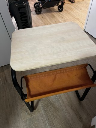 Mesa Auxiliar OLSEROD Madera y Metal de IKEA.