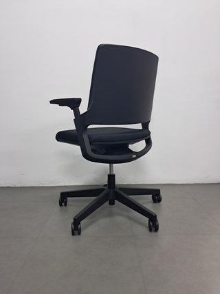 Silla INTERSTUHL MOVYis3 nueva a estrenar