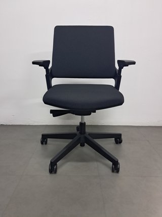 Silla INTERSTUHL MOVYis3 nueva a estrenar