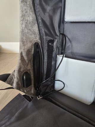 Mochila XD Design Negra y Gris Original