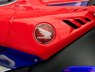 HONDA CBR 1000 RR-R FIREBLADE