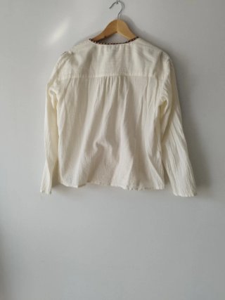 Blusa Mango bordada