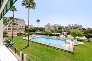 Piso en alquiler en Puerta Blanca en Málaga