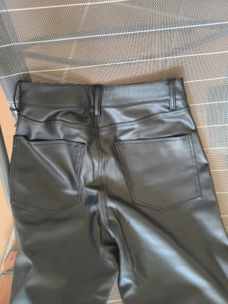 Pantalones ZARA efecto piel negros