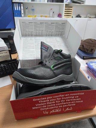 Botas de seguridad PANTER rojas