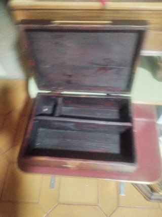 Caja de madera antigua