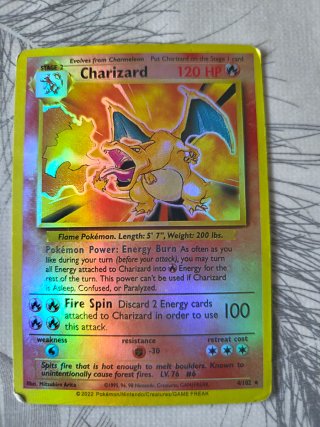 Carta Pokémon Charizard Stage 2 4/102