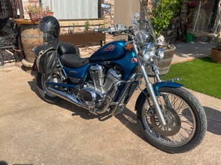 Suzuki VS600 Intruder Cruiser
