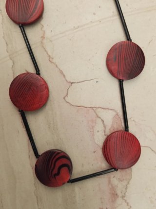 Collana handmade legno noce