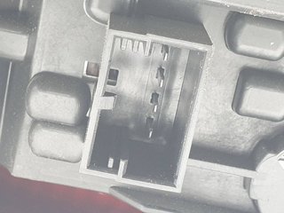 PILOTO TRASERO DERECHO INTERIOR VOLKSWAGEN VOLKSWAGEN TOURAN (1T3) 2010-2015