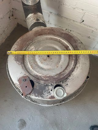 Estufa de leña metálica