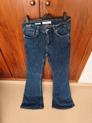 Lote 3 Pantalones vaqueros campana Mango talla 38
